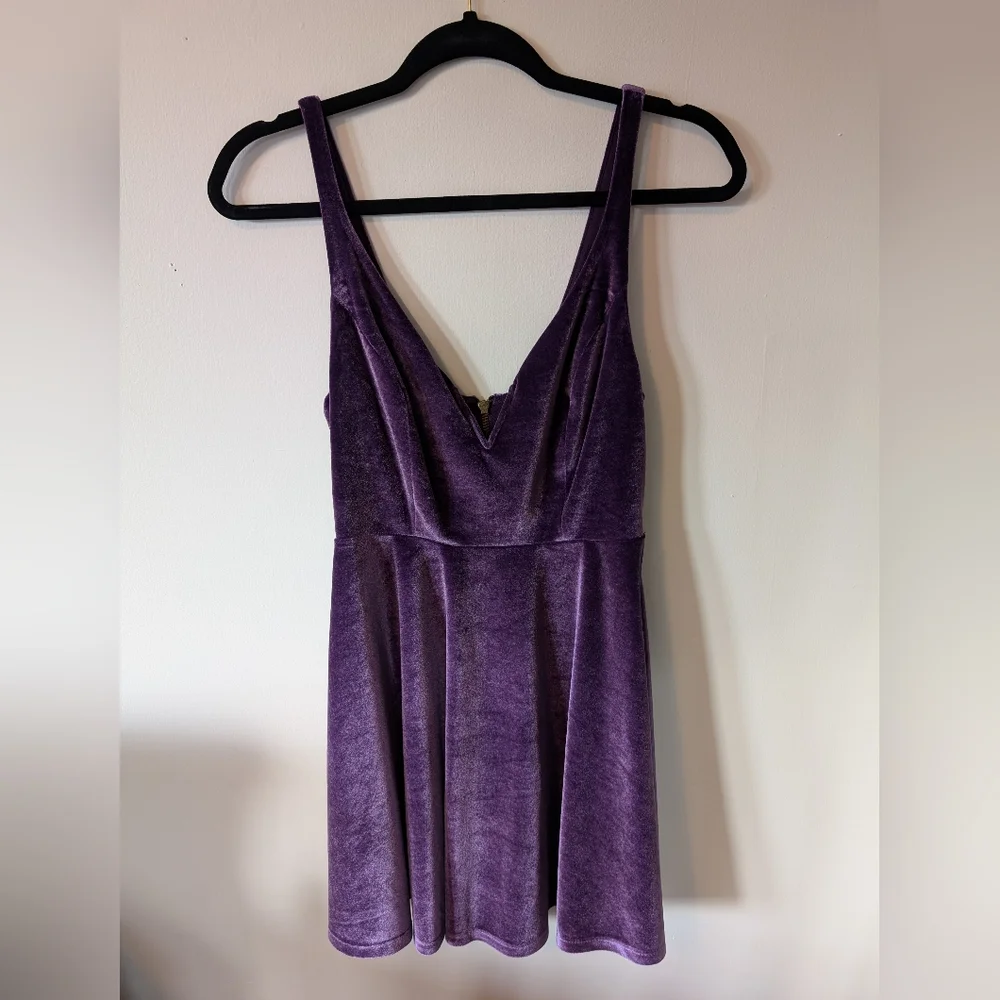Urban Outfitters Elegant Purple Velvet Dress - Picture 1 of 6